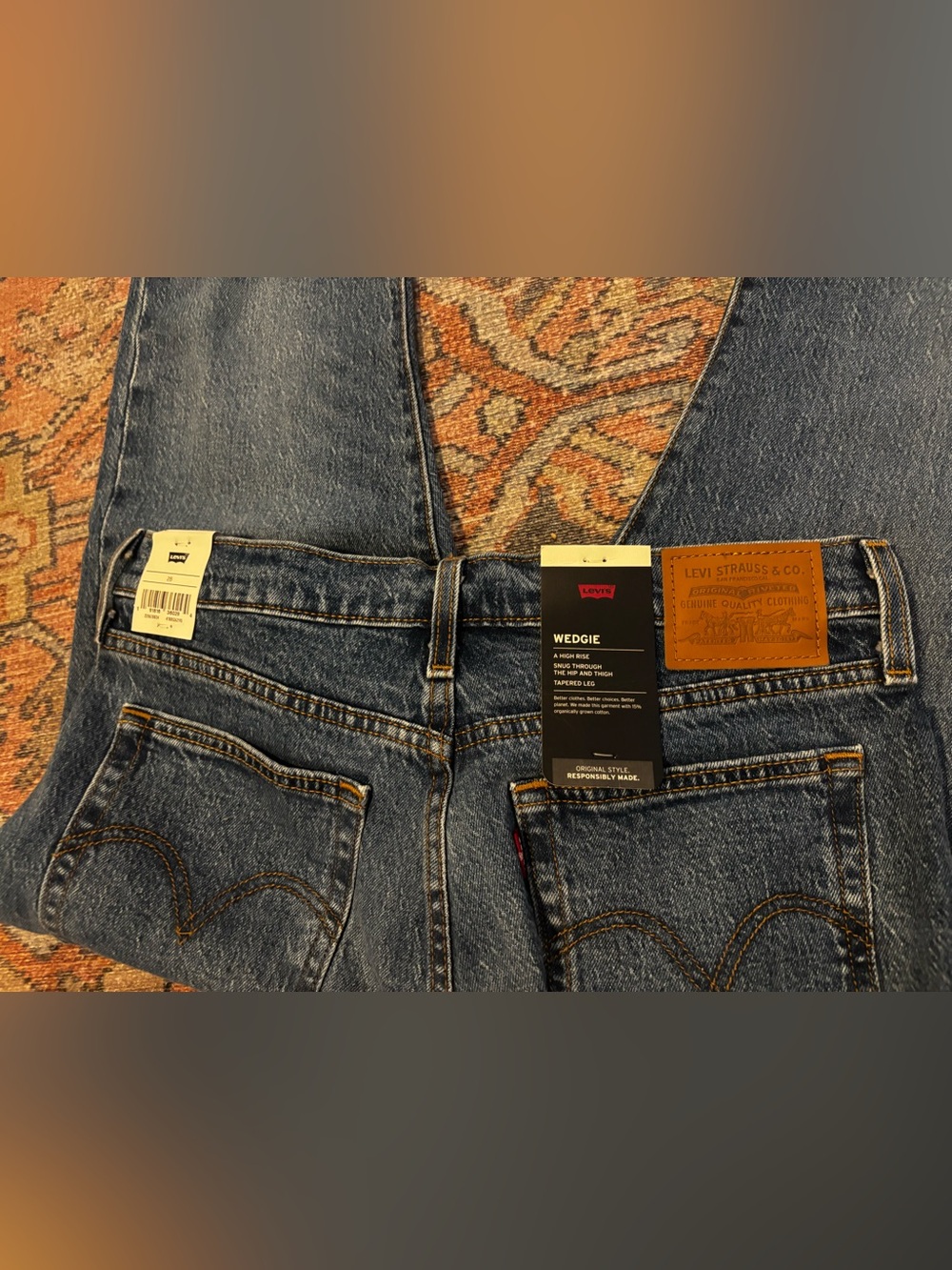 NWT Levi’s Wedgie high rise tapered leg - Picture 4 of 5